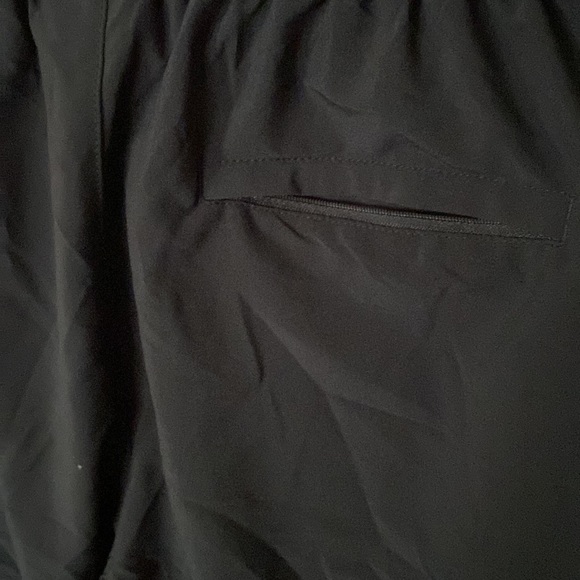 New Greg Norman performance shorts Mens size S black - Picture 3 of 4